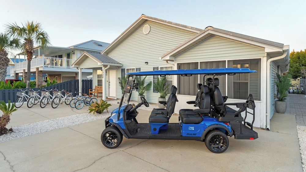 PCB Stay w/ Heated Pool, Hot Tub, Bars, Game Room & Quick Walk to Beach The Jade Oasis by Avantstay