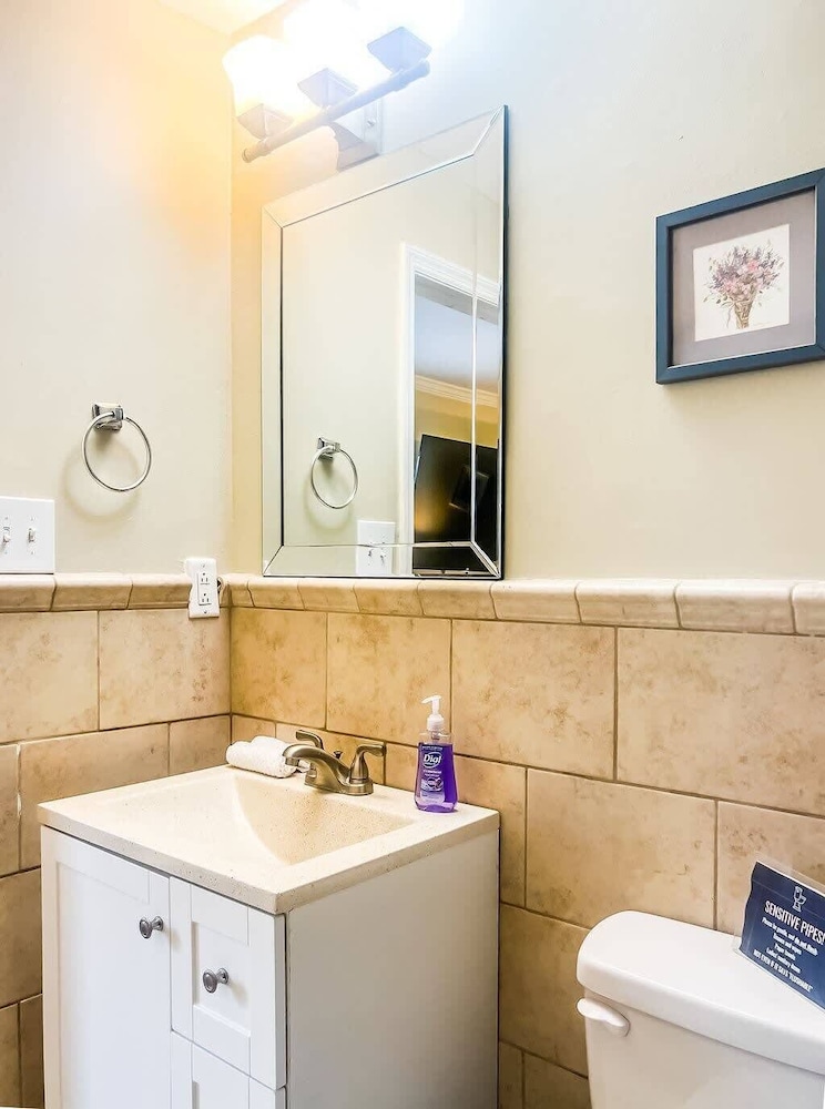 Schiffman Northeast Nook