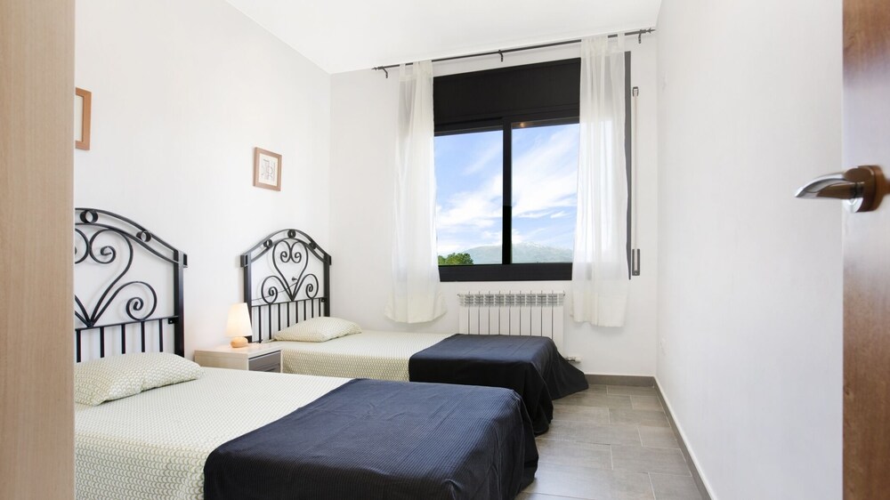 Camelia in Llafranc With 4 Bedrooms and 3 Bathrooms