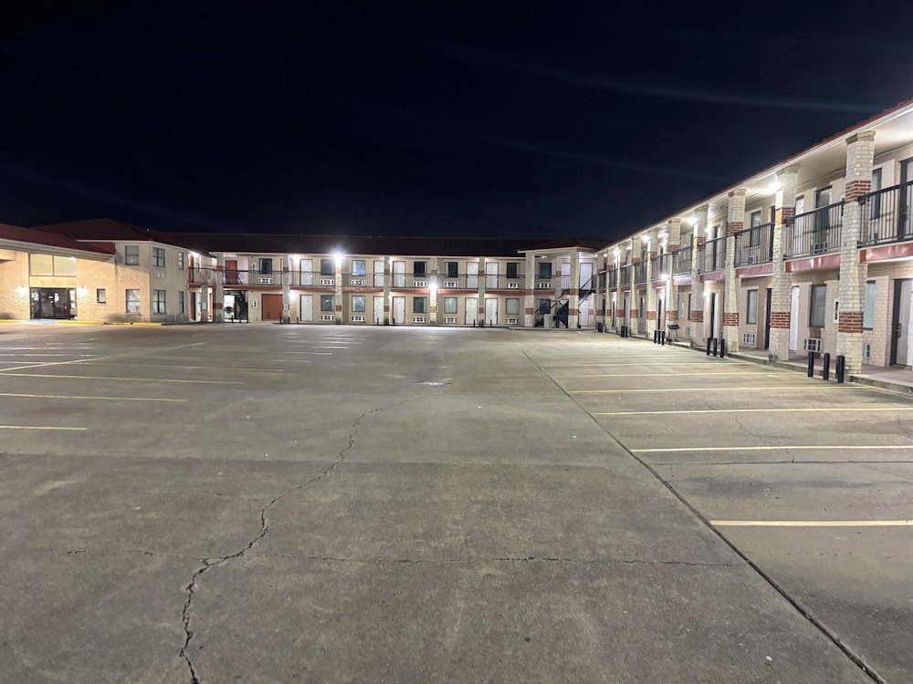 Cameron Inn & suites