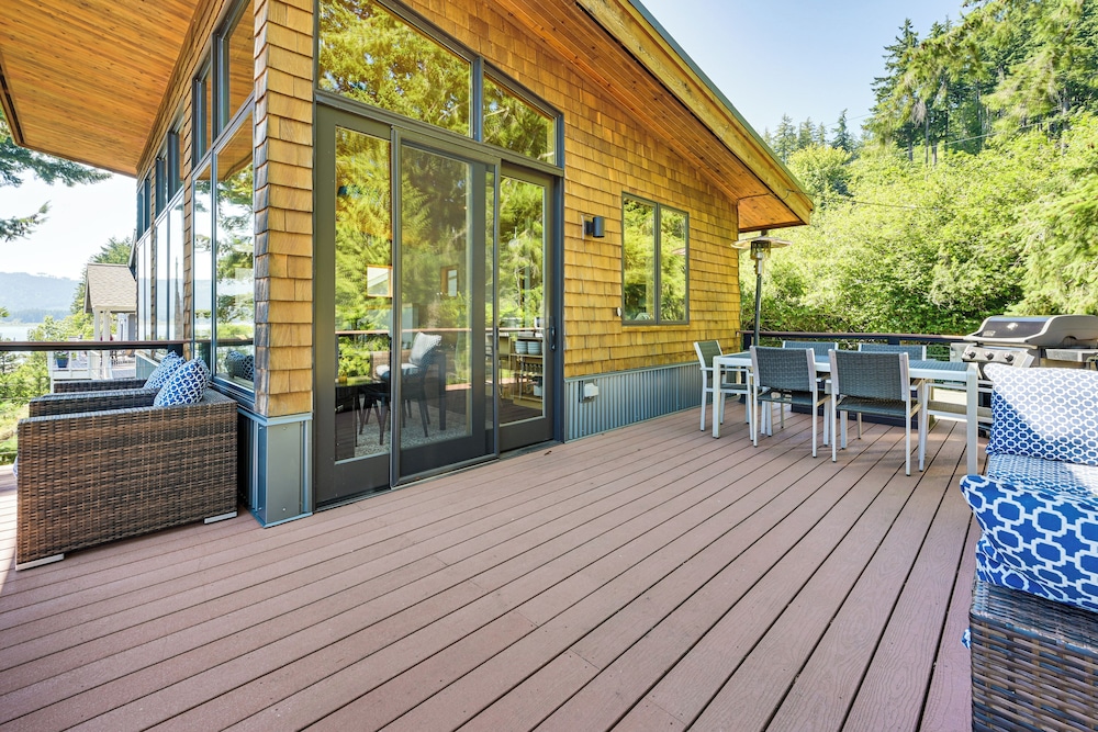 Modern Summit Lake Escape - Spacious Deck w/ View!