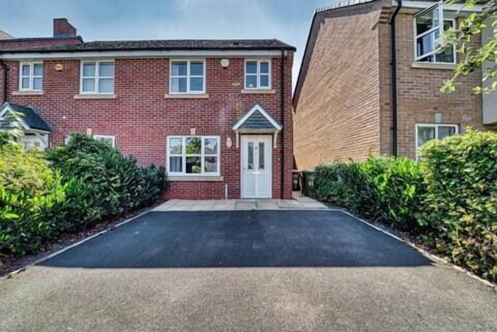 Host Stay Walkers Lane House