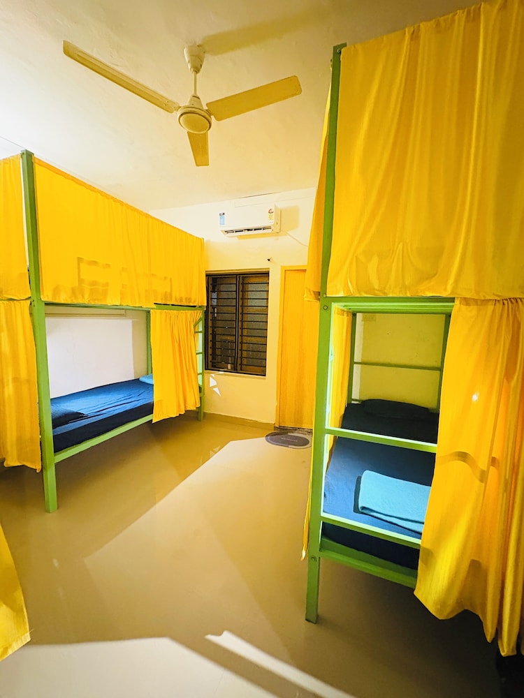 Yes Hostel Varkala