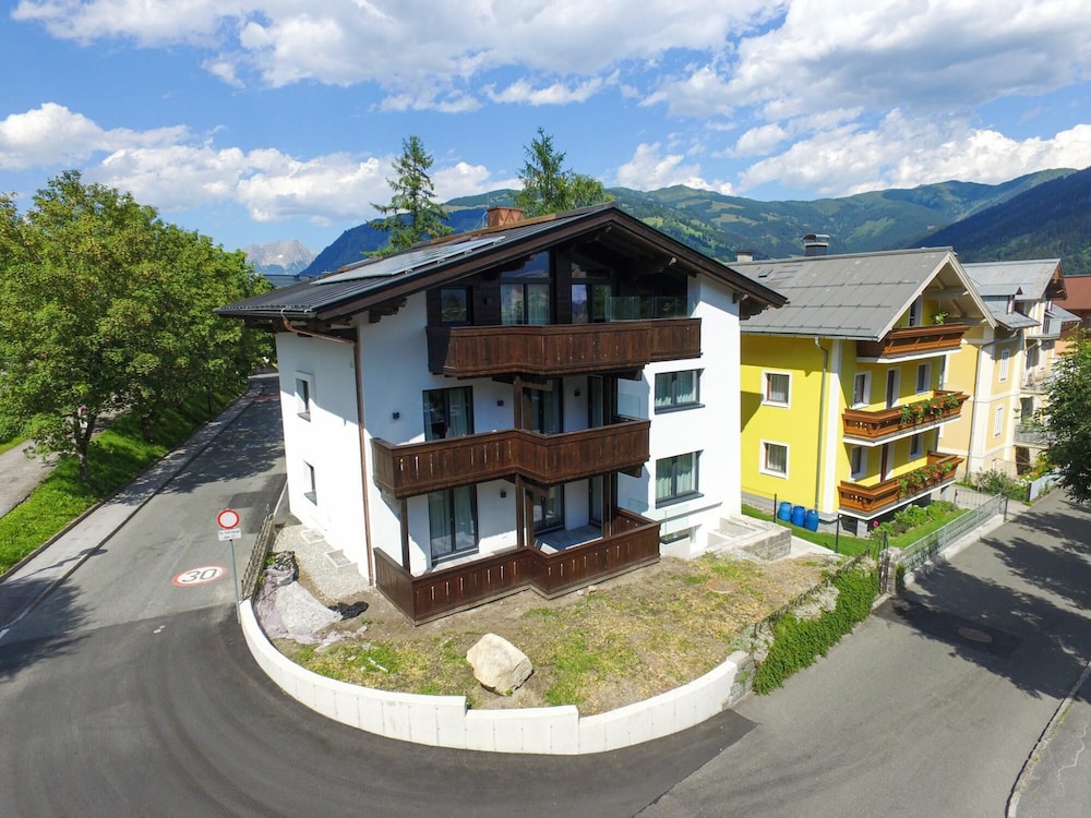 Finest Villa Zell am See - Penthouse Sauna