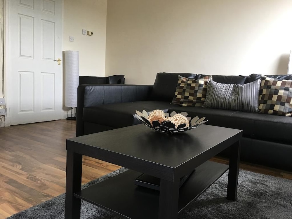 Majesty Tweed Apartment