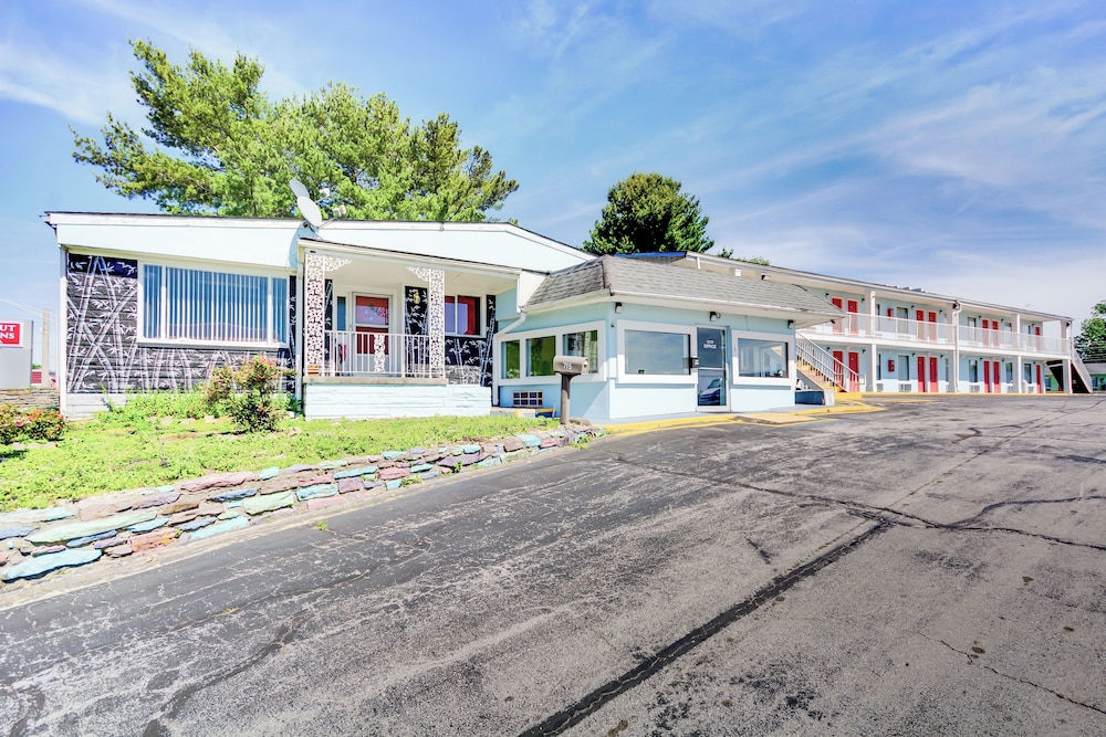 Hometown INN