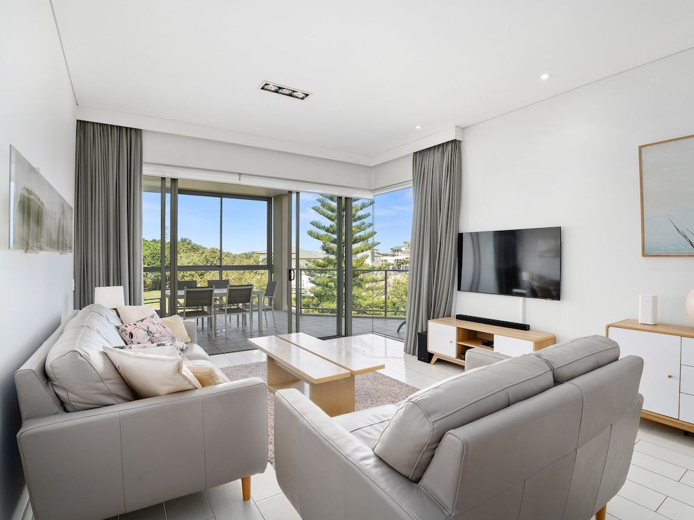 Luxury Apartments on Bells Boulevard