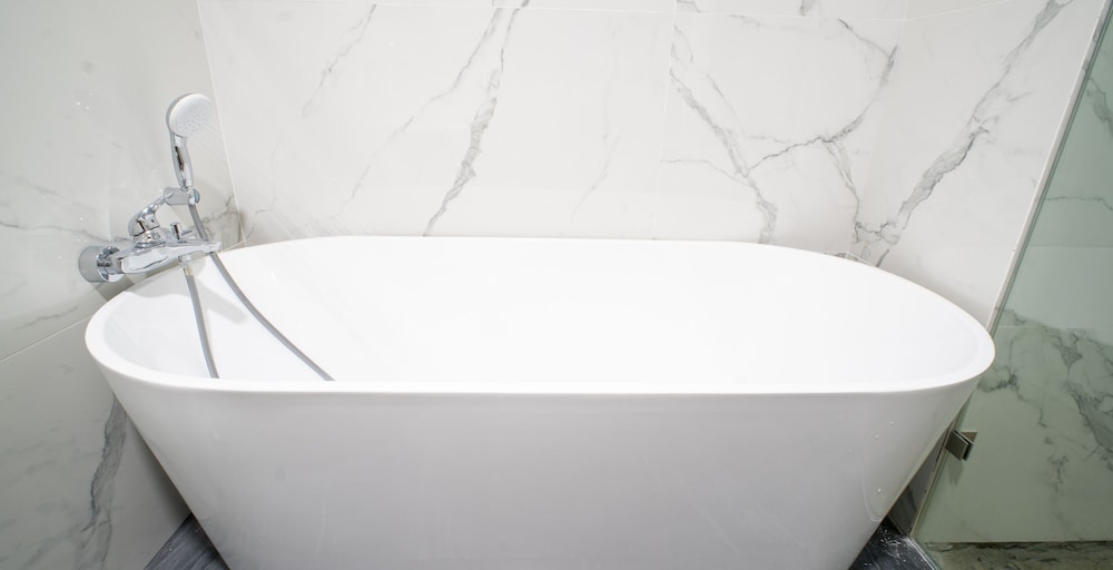 Moonway Luxury Suites At CORE Residence