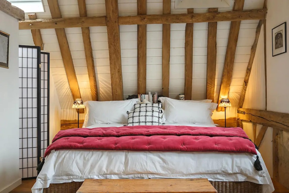 Stunning 3-bed Barn in Norfolk view 3
