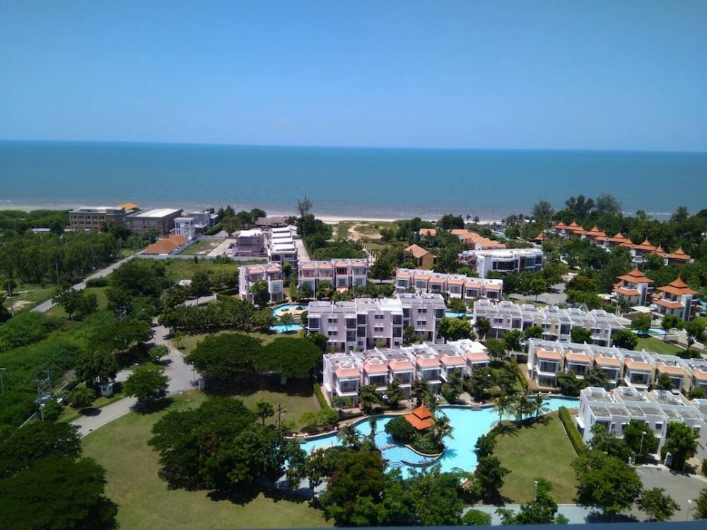 1703 - 2 Bdr Condo Seaview Boathouse Hua Hin