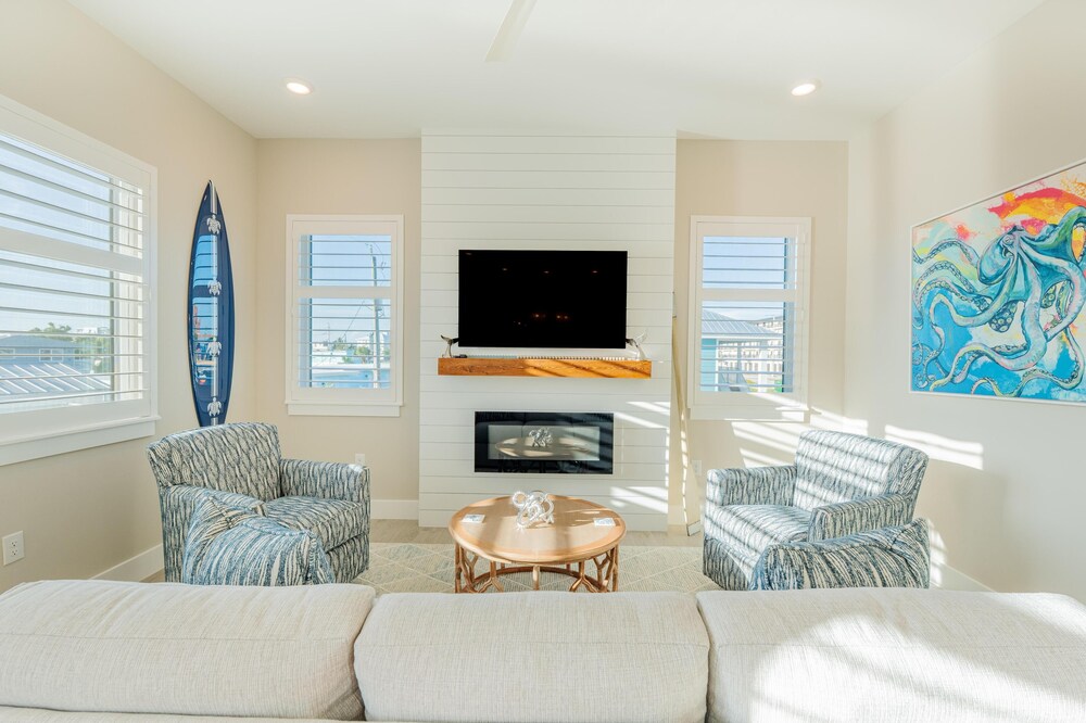 Mod Cottage