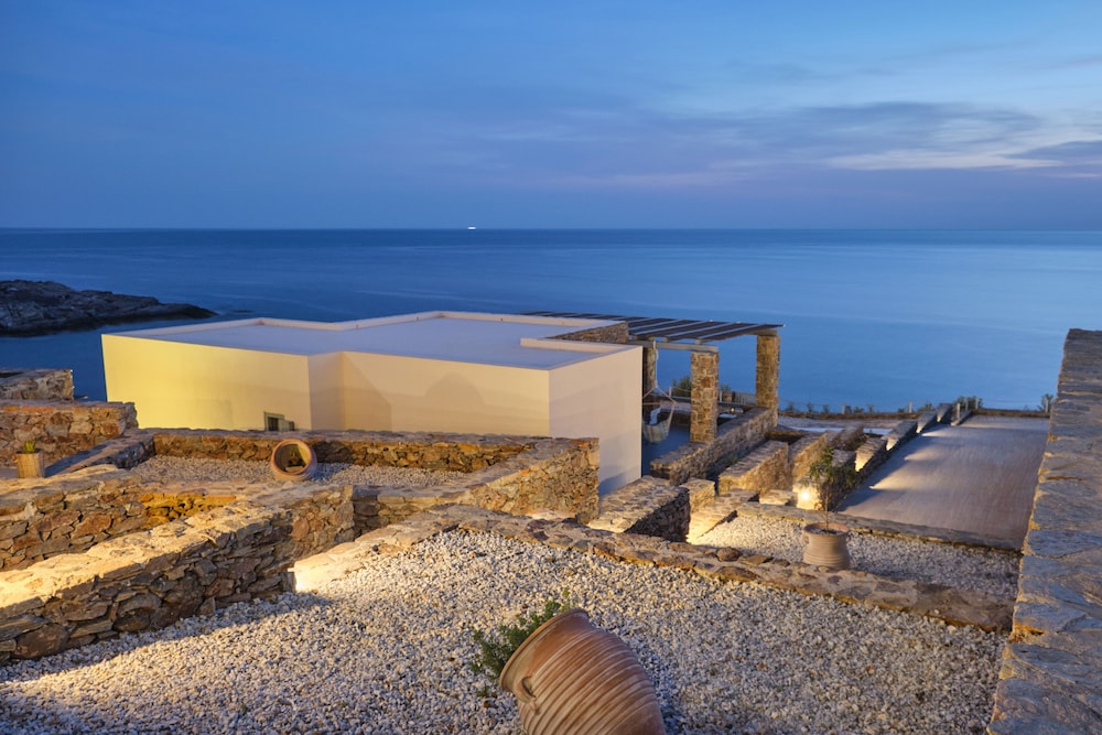 Cape Suites