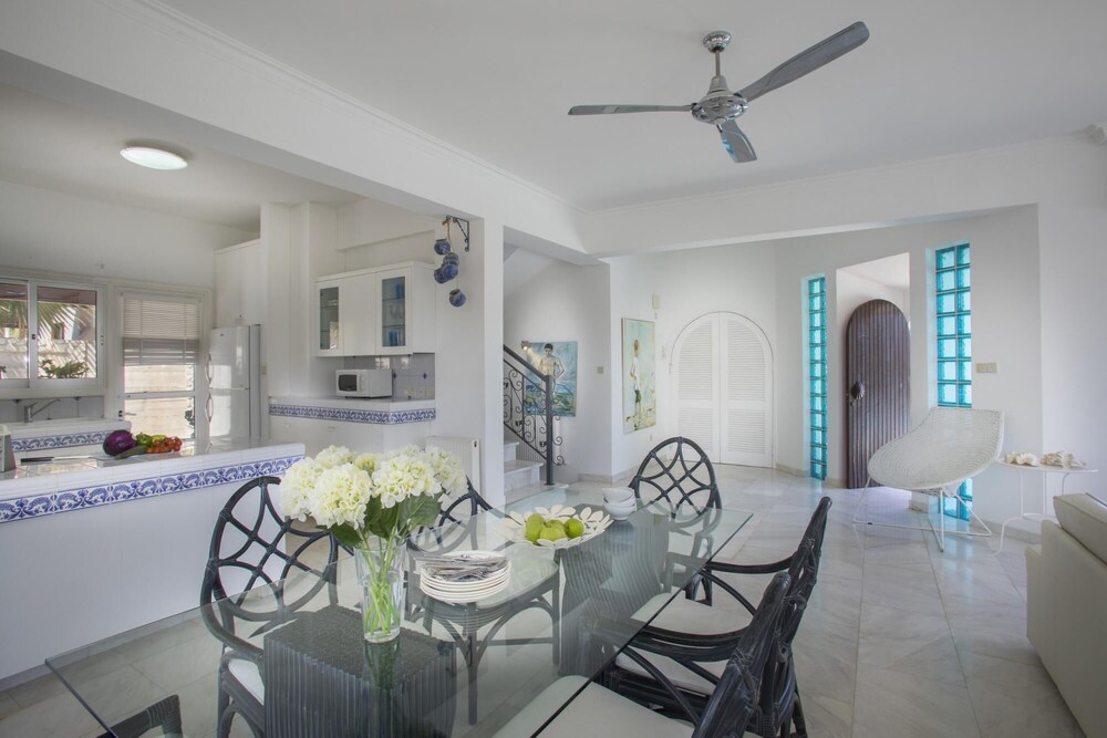 Mazeri in Protaras With 5 Bedrooms and 4 Bathrooms