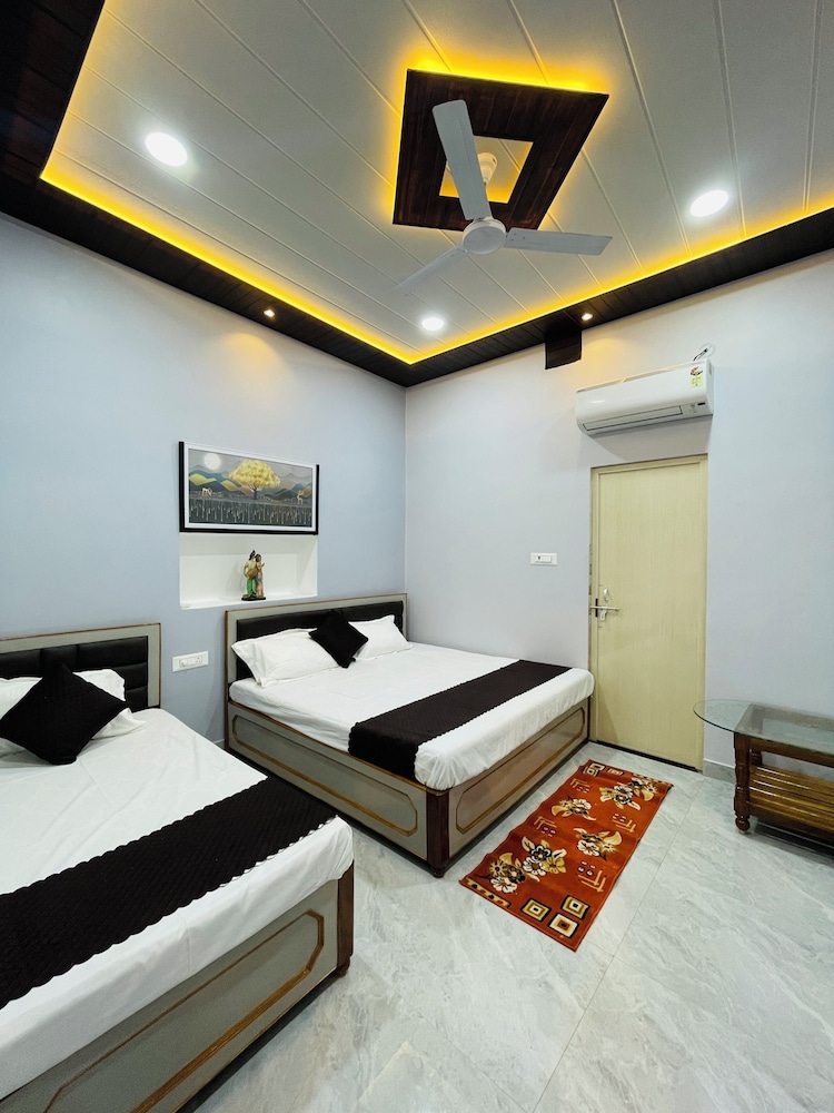Rudransh Vintage Home
