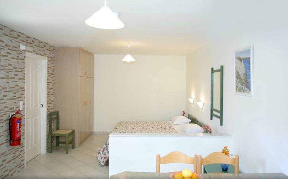 Armonia Apartments & Studios