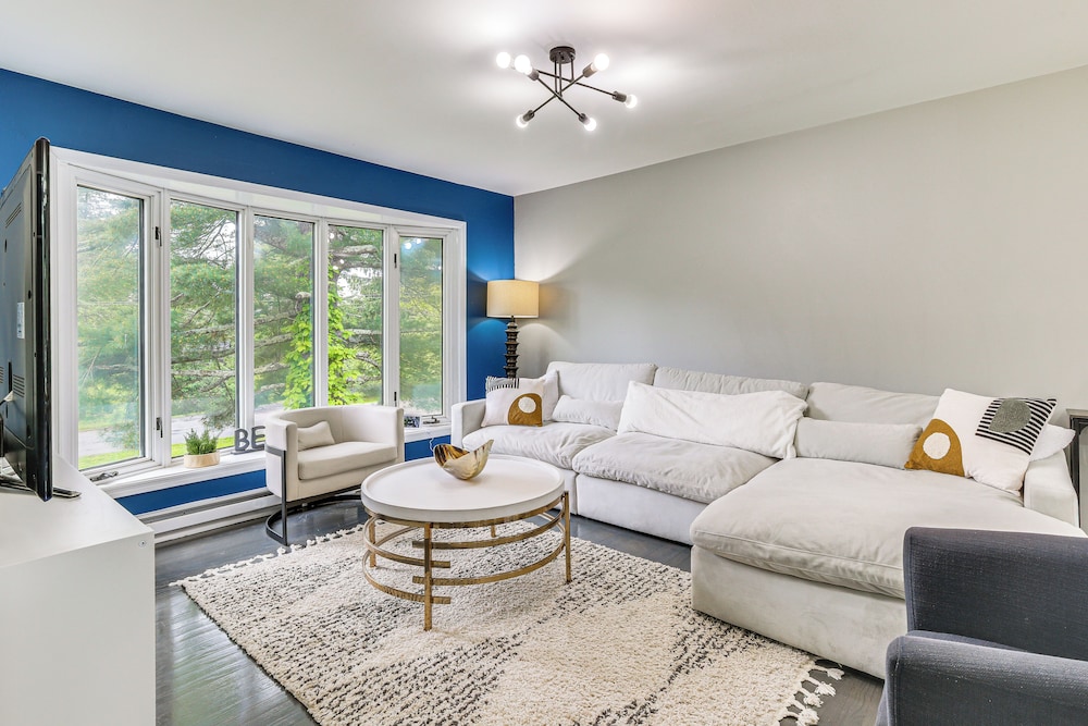 3 Mi to Main St: Modern New Paltz Home