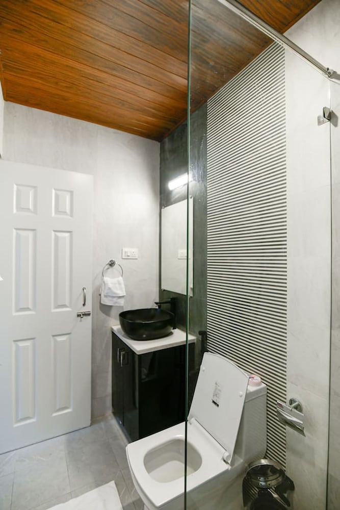 1BR in Calangute Near Top Attractions and Beaches