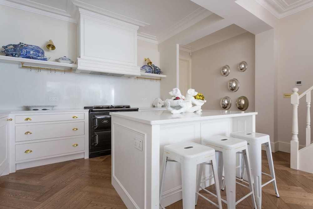 Brunswick Gardens II by Onefinestay