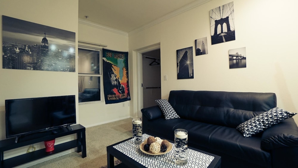 New Lyfe Finest Luxury Apartment