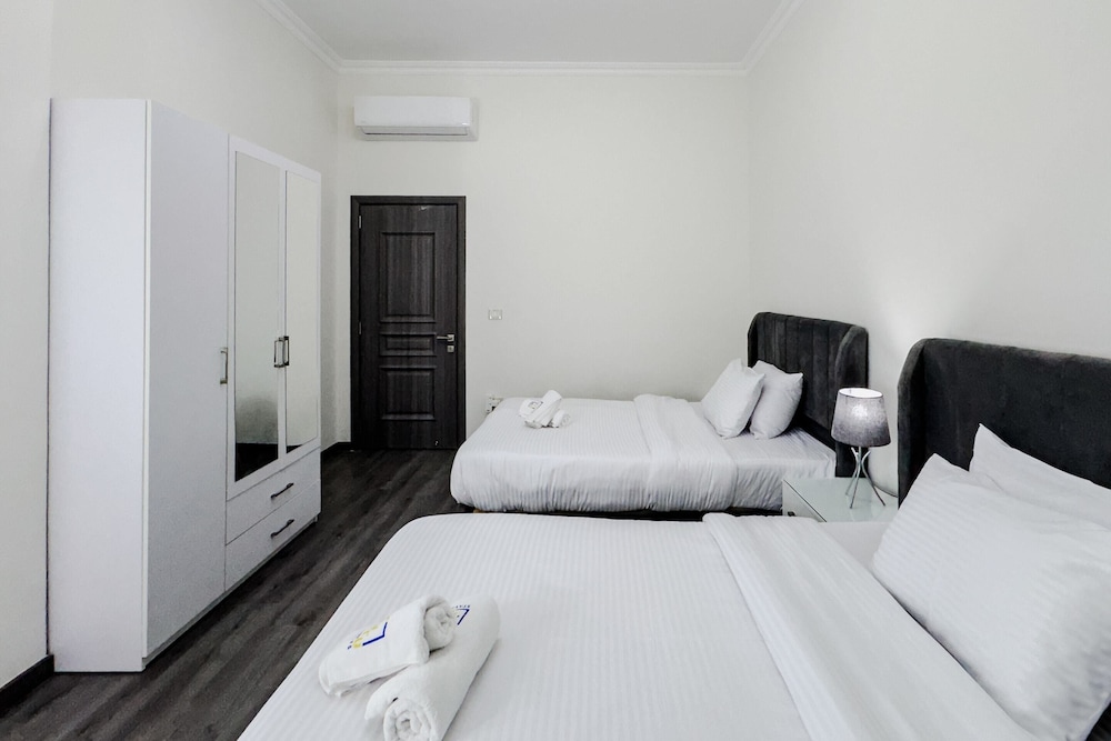 Xuru Stays I Valory - 5 Min to Airport