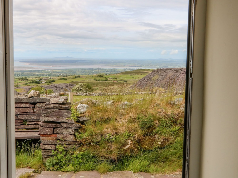 Bryn Derwen