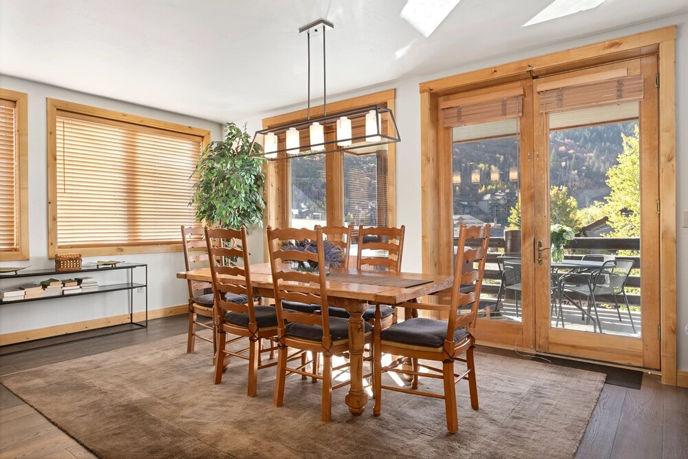Trail's End Lodge at Deer Valley Resort - Two Bedroom Residence with Spa #201 2 Condo