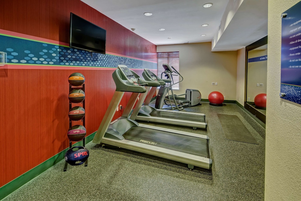 Port Wentworth Vacations - Hampton Inn Savannah-I-95-North - Property Image 8