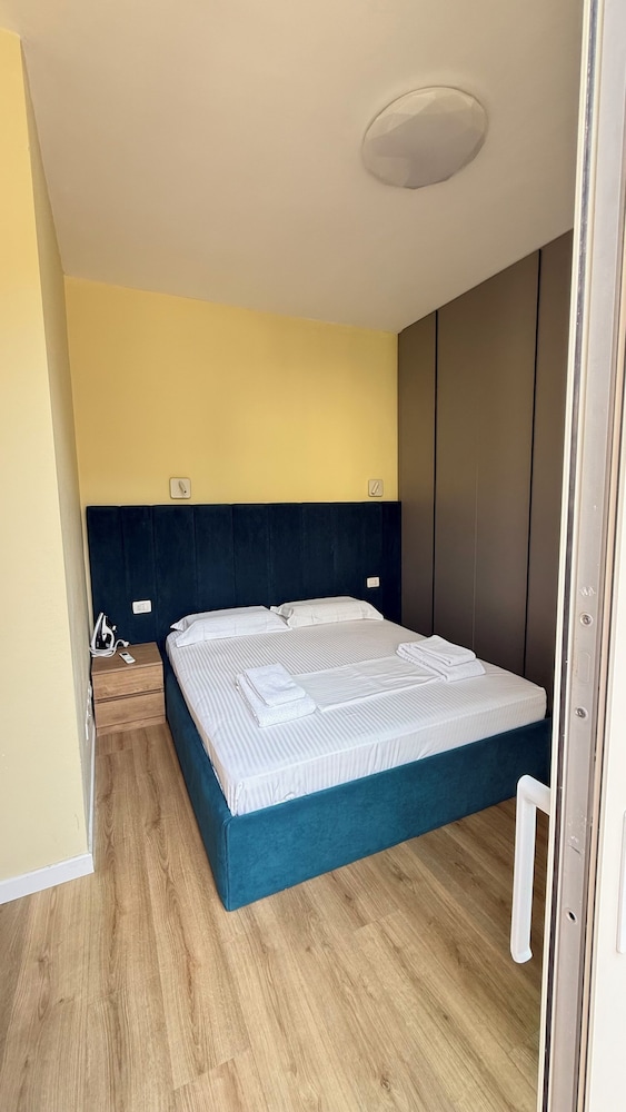 Whisky Green Coast Hotel & Apartments