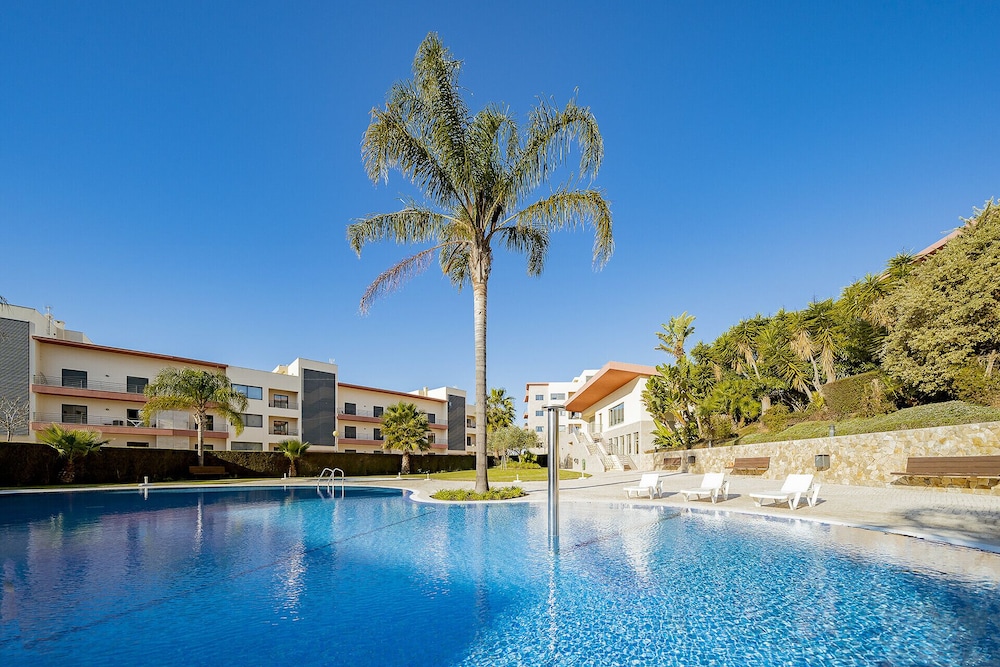 Lagos Central 1 With Pool by Homing