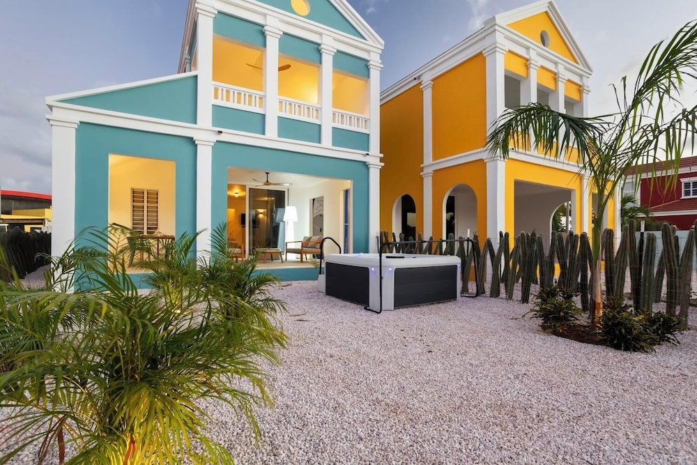 Dolce Vita Homes Bonaire