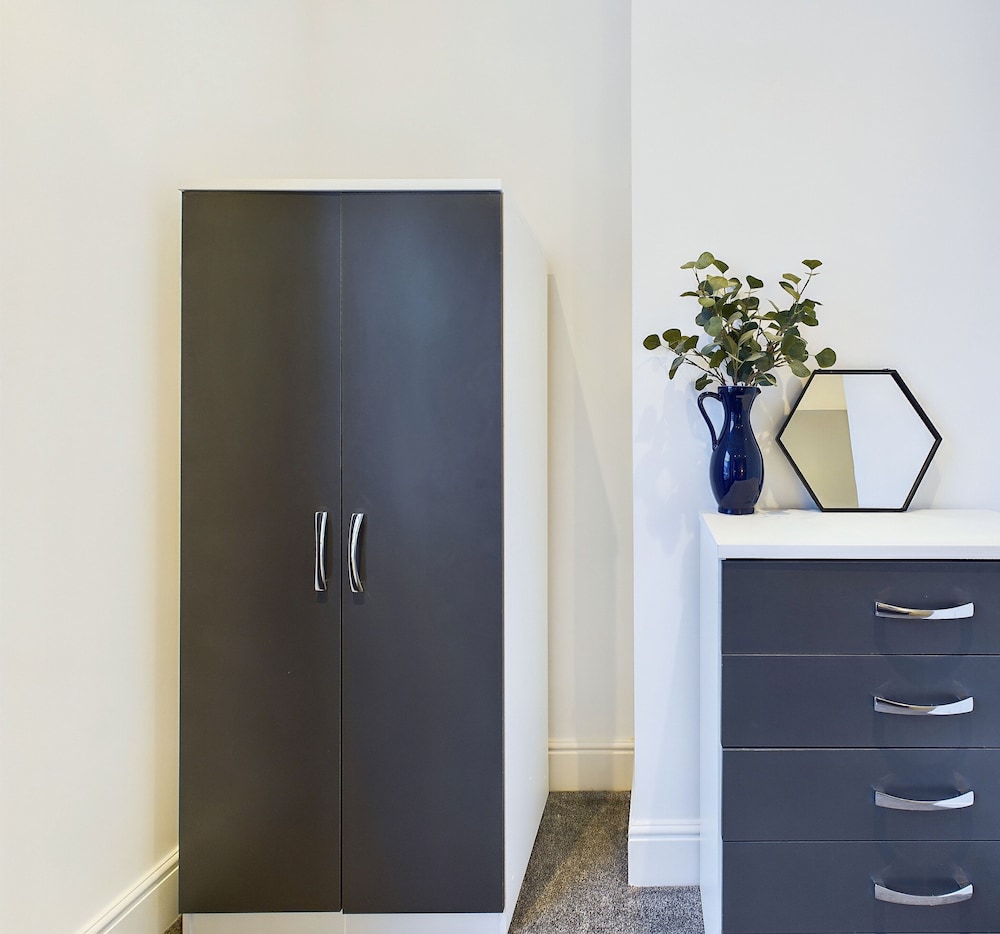 2br-sleeps4-citycentre-freeparking