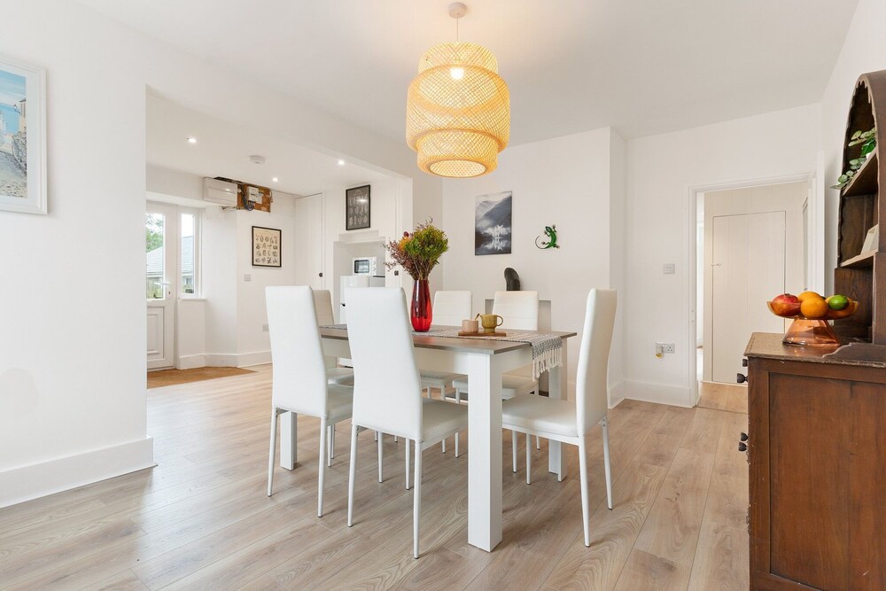 Delightful Family Getaway Cornwall
