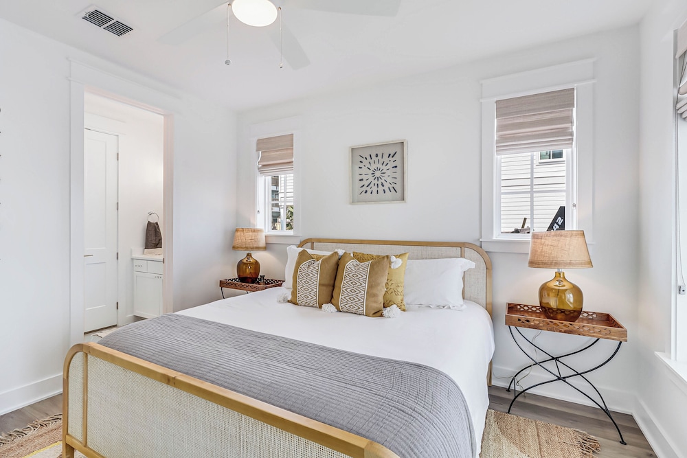 Beach Grace 204 TAI