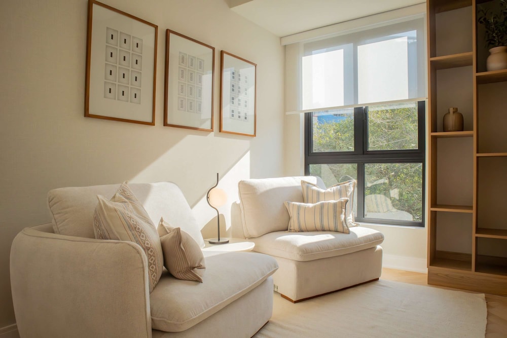 w Lovely 3BR With Incredible Balcony in Miraflores