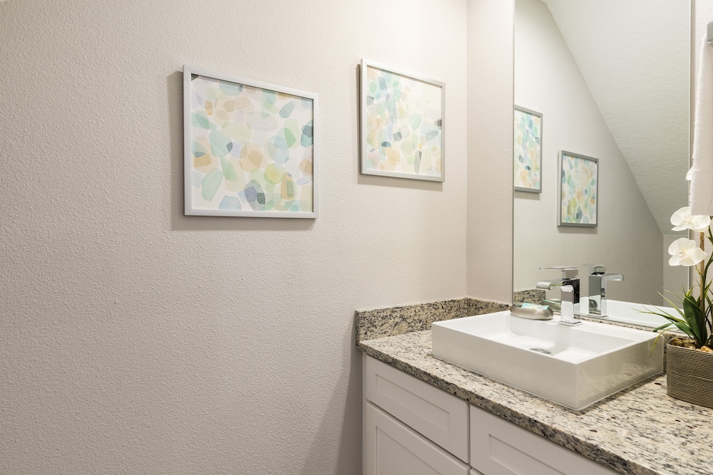 Summerville Vacation Homes by Columbia Management
