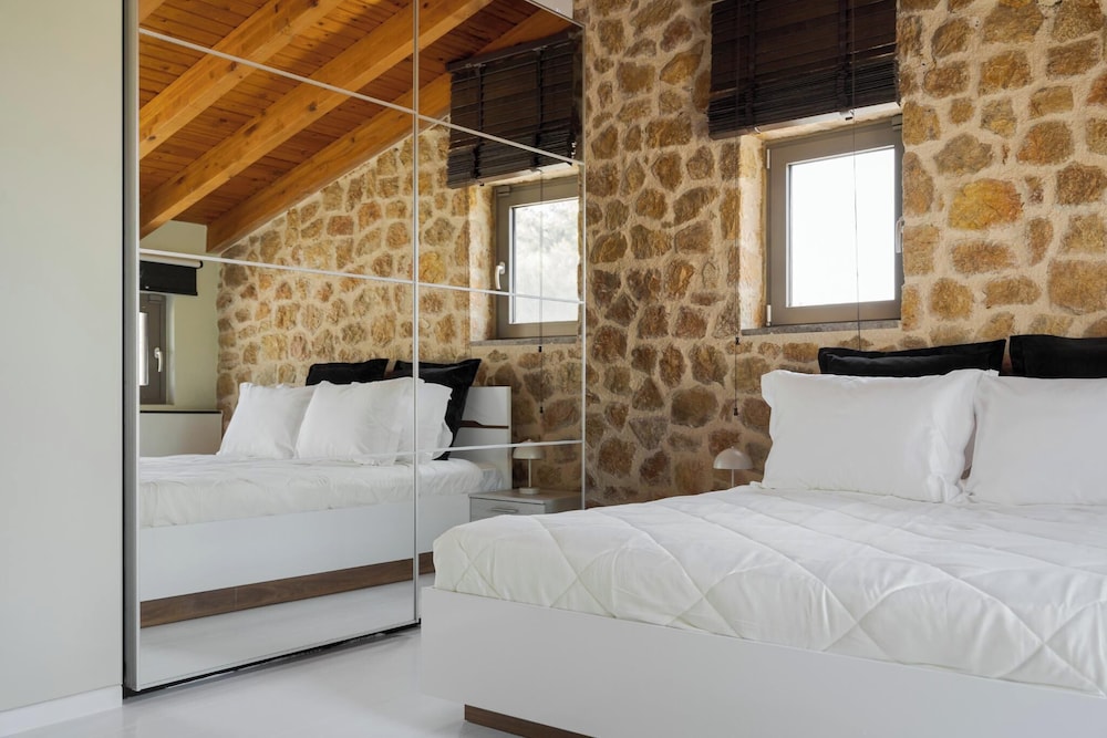 Aeolia Villa Athenian Riviera