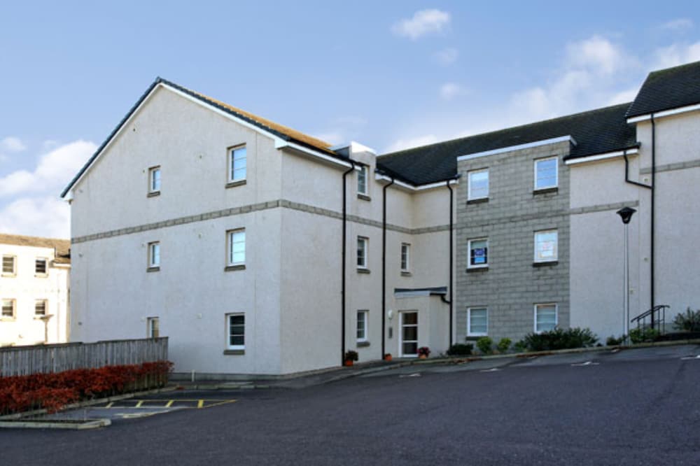 Bright 3 bed Inverurie Home Near Ury Riverside Park view 3
