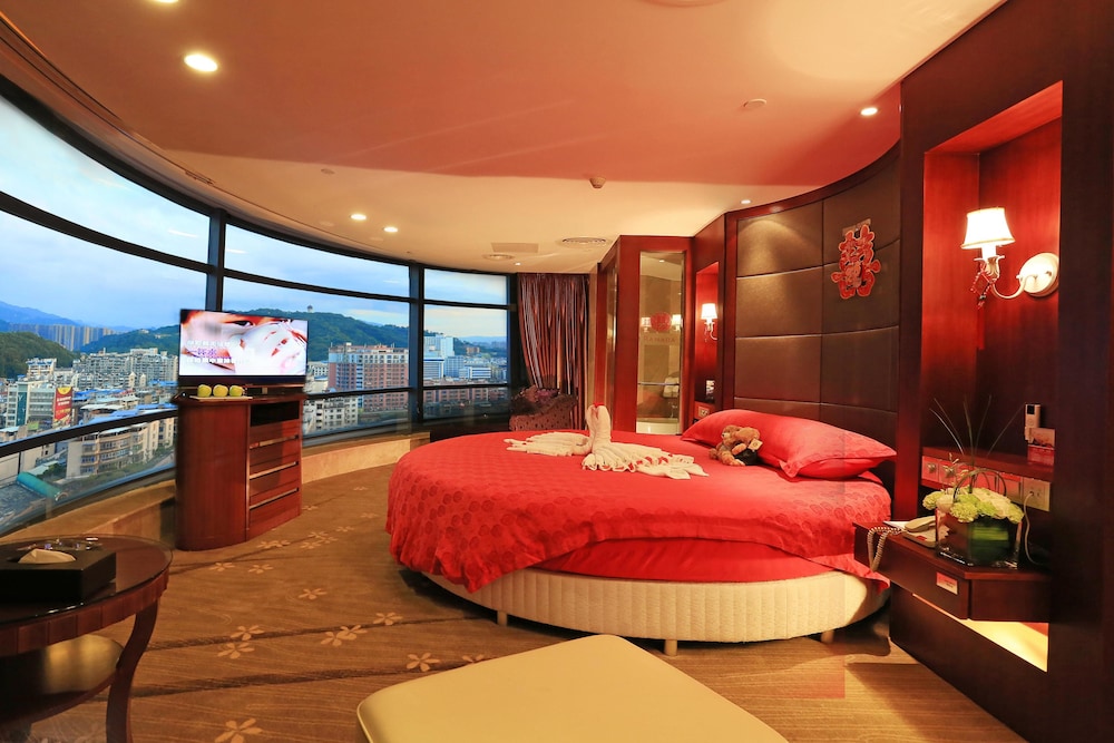 Ramada Longyan