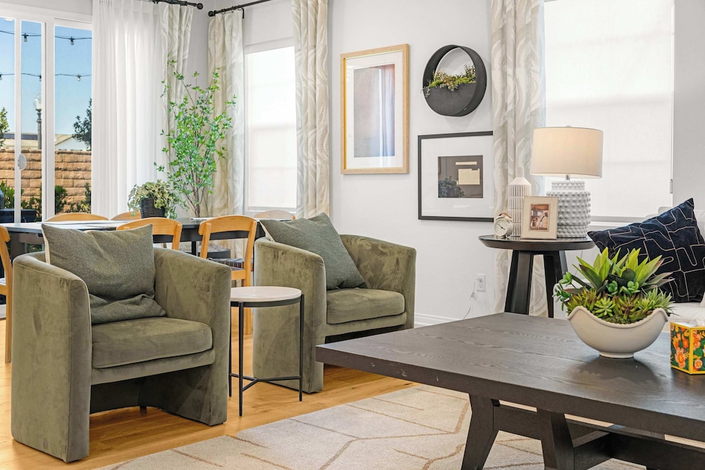 @ Marbella Lane - Rejuvenating Single-family Home