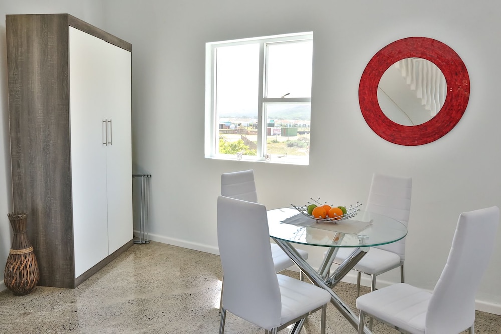 Abington Manor - Fish Hoek Guesthouse