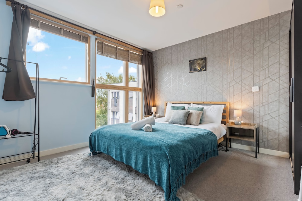 Retreat Private Rooftop 3 Bedroom Apartment