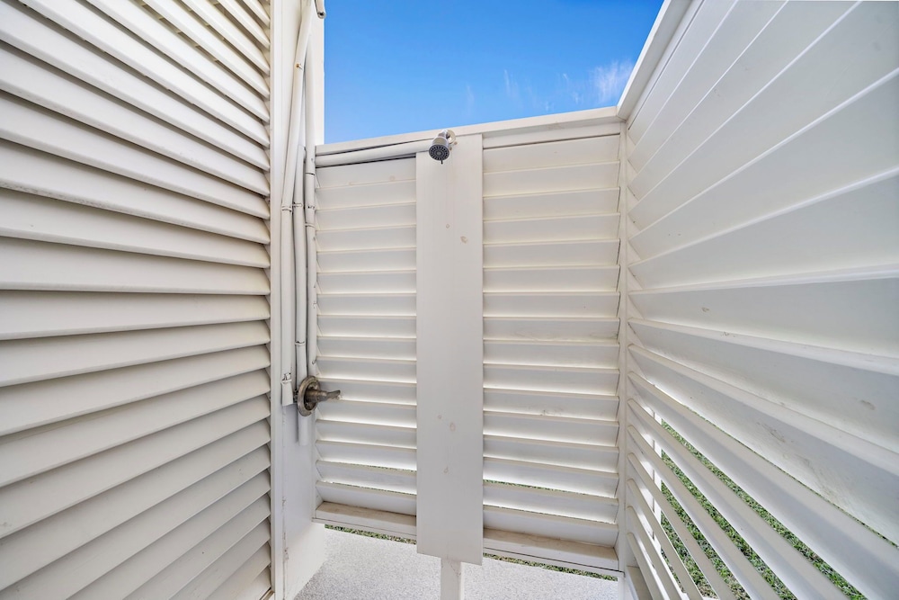 Pelican Perch by Ryson Vacation Rentals