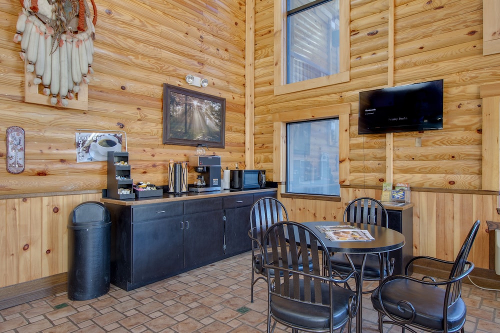 Cherokee Lodge