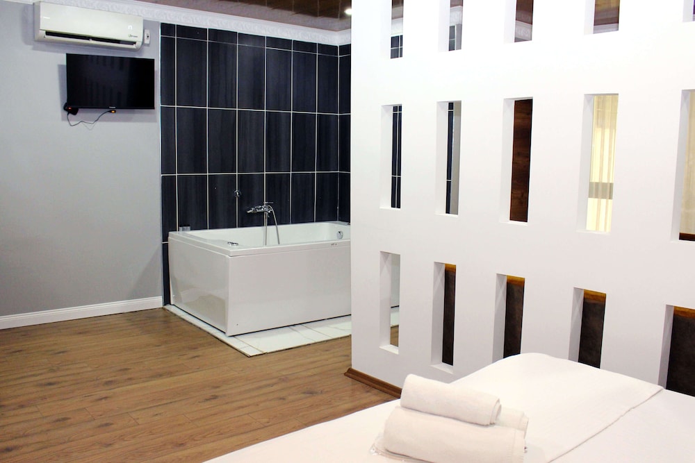 Big Life Otel - Image 66