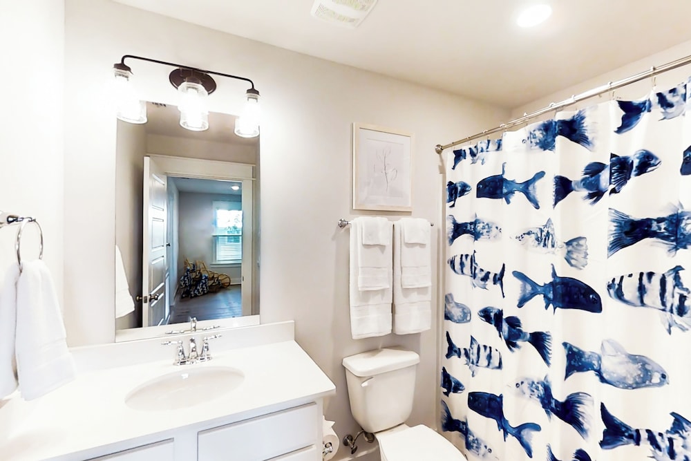 Home Near Beach w/ Pool, Arcade, Decks, W & D