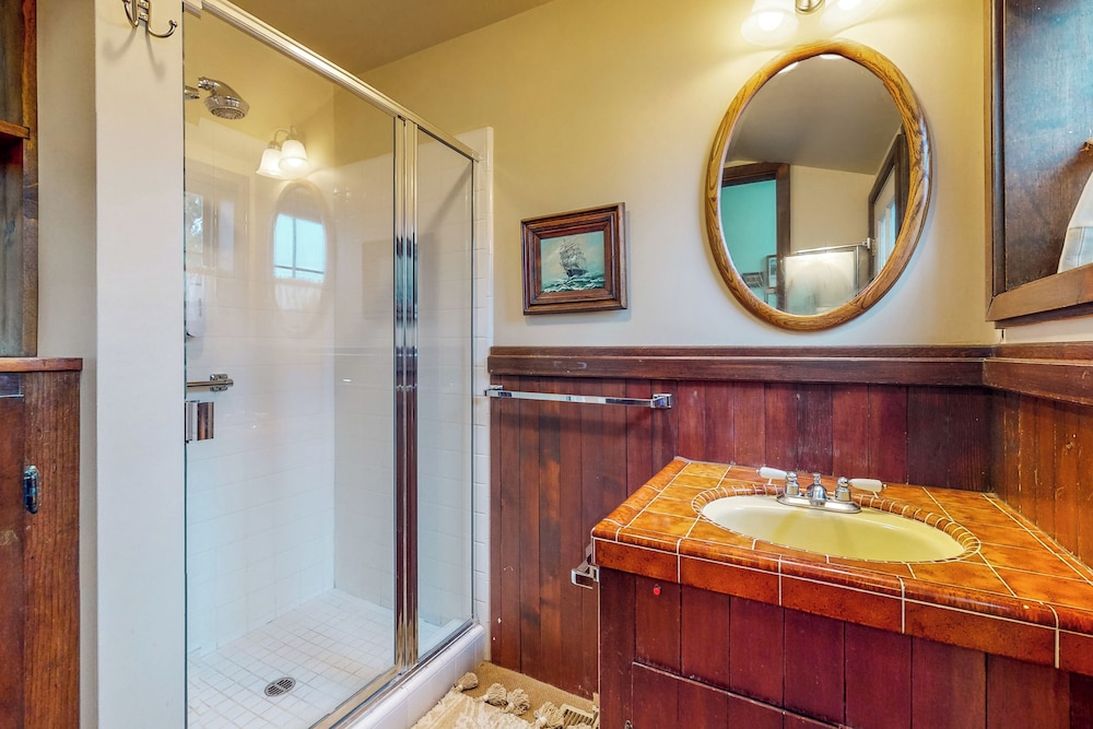 Forbestown Retreat: Easy Access to Clear Lake