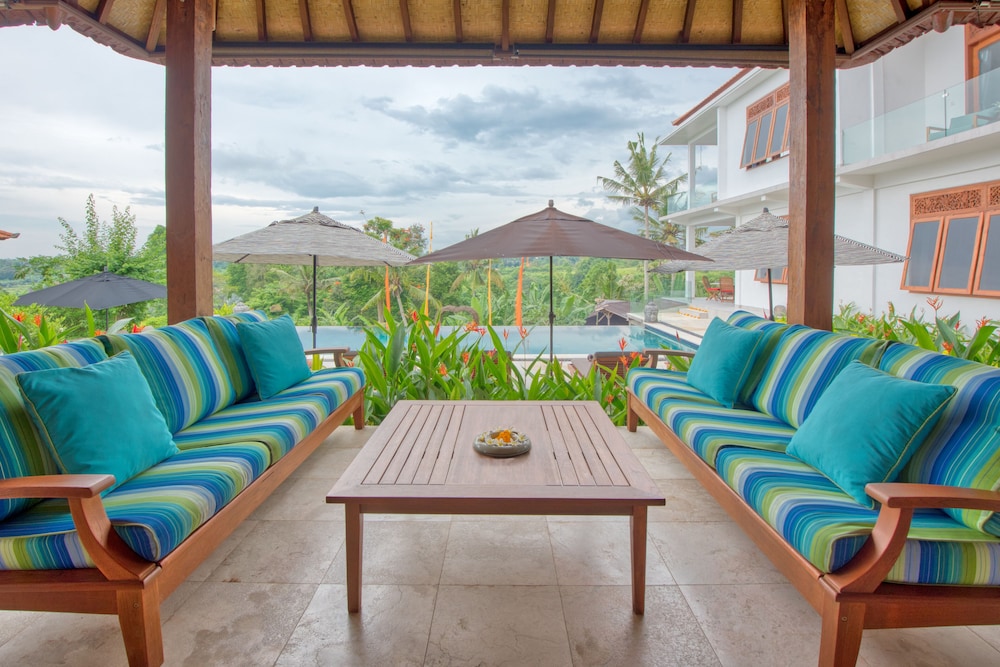 Lebah Villas