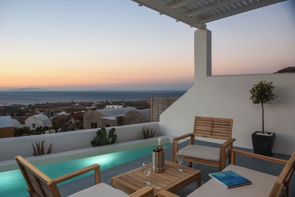 Astrea Suites Villa FinikiaSea View