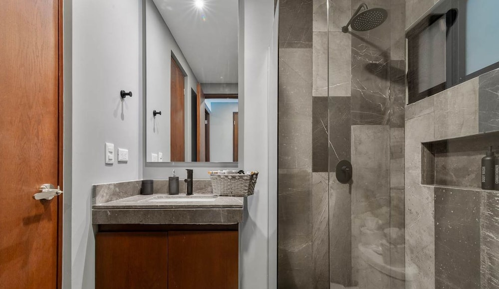 Modern 1 Bedroom Apartment With Luxury Amenities at Paramar Black by Waves