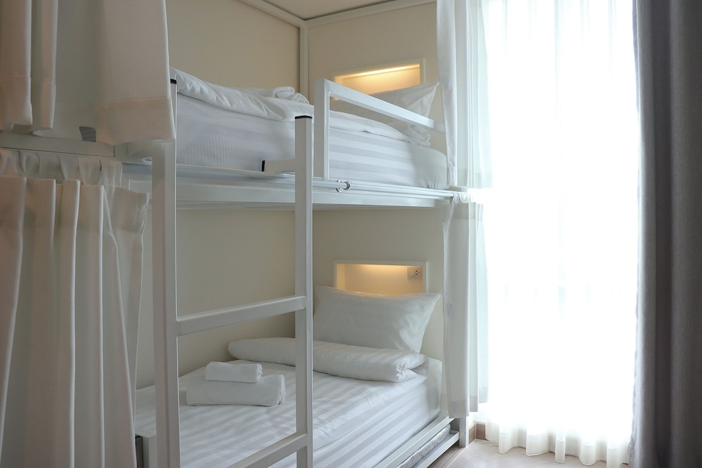 ResT Bangkok Poshtel